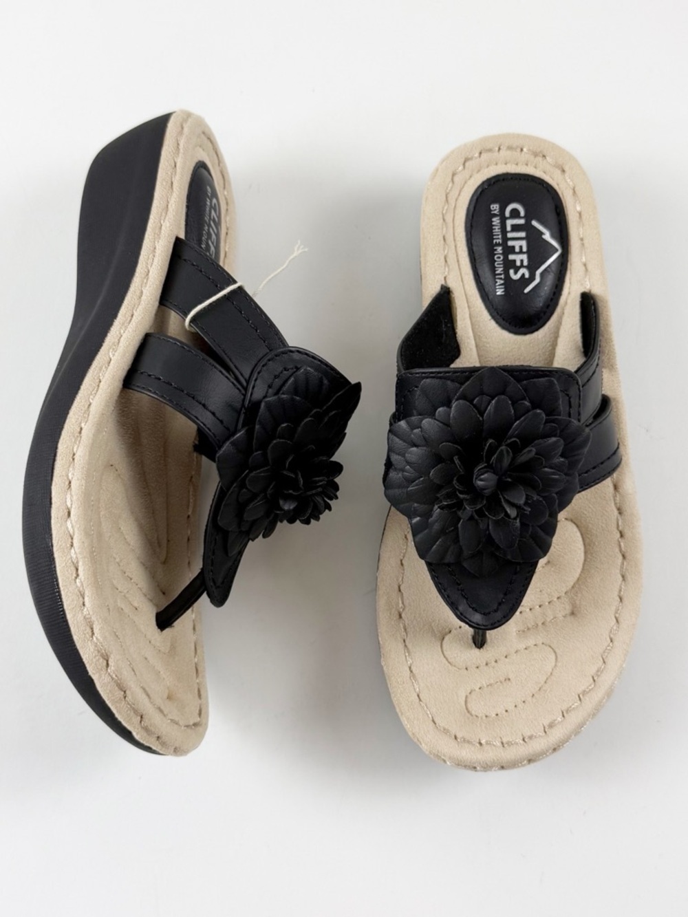 Cliffs by White Mountain Cassia Flower Thong Sandals Womens 6W Black NEW